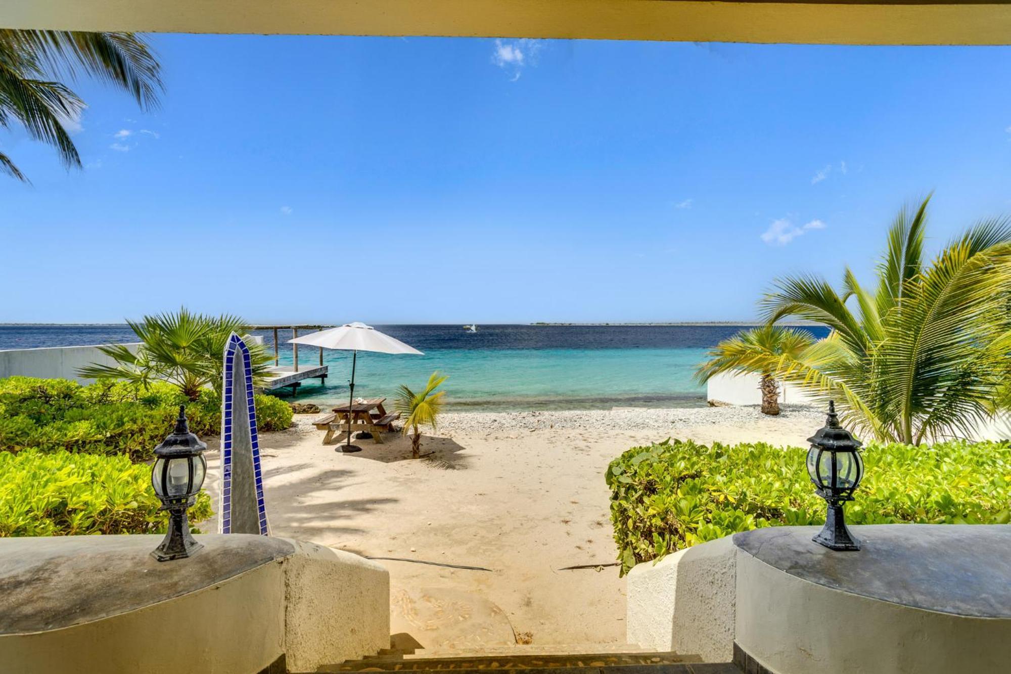 Oceanfront - Villa Port Of Call - Playa Exterior foto